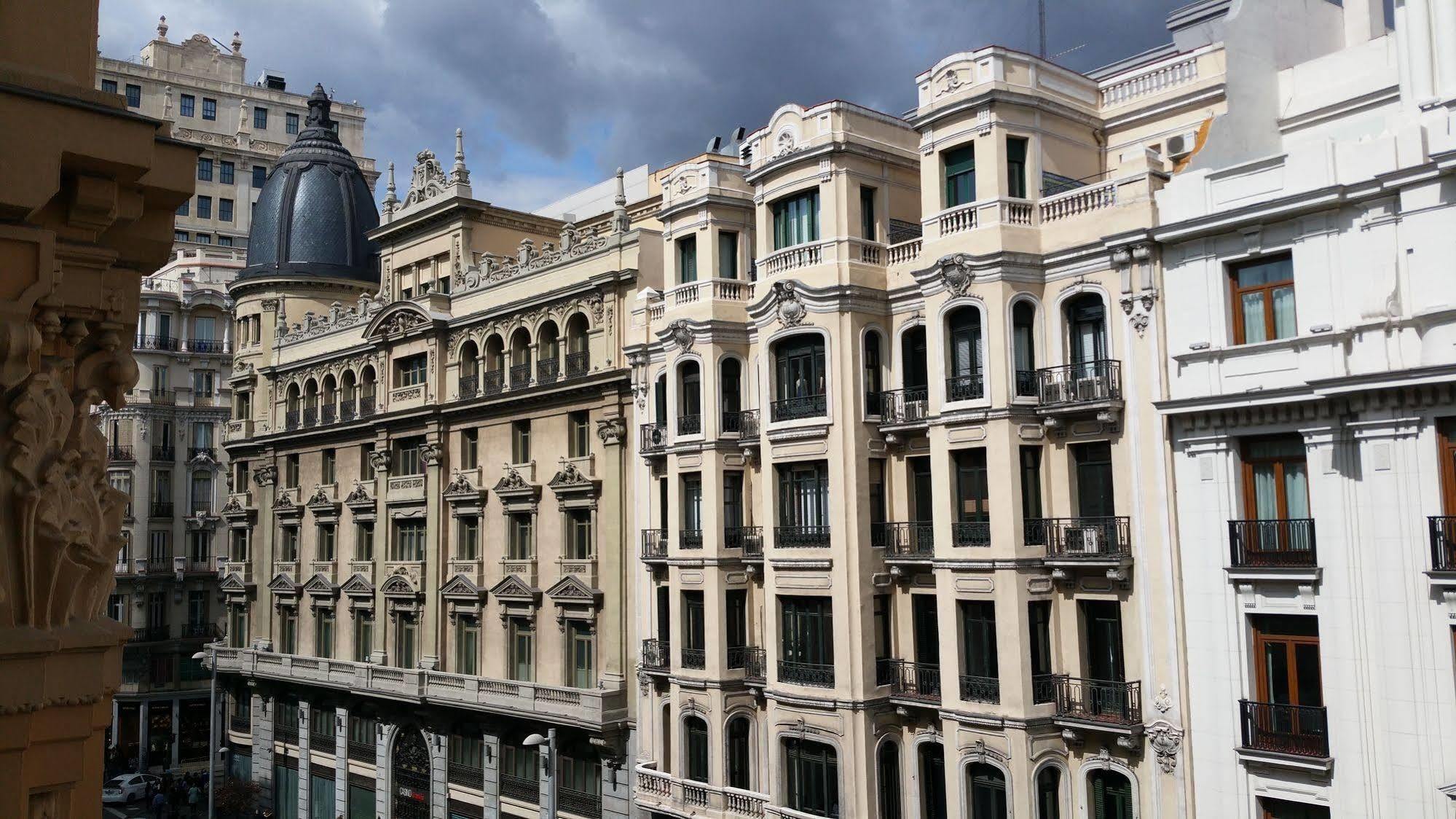 Hostal Felipe V Madrid Exterior photo